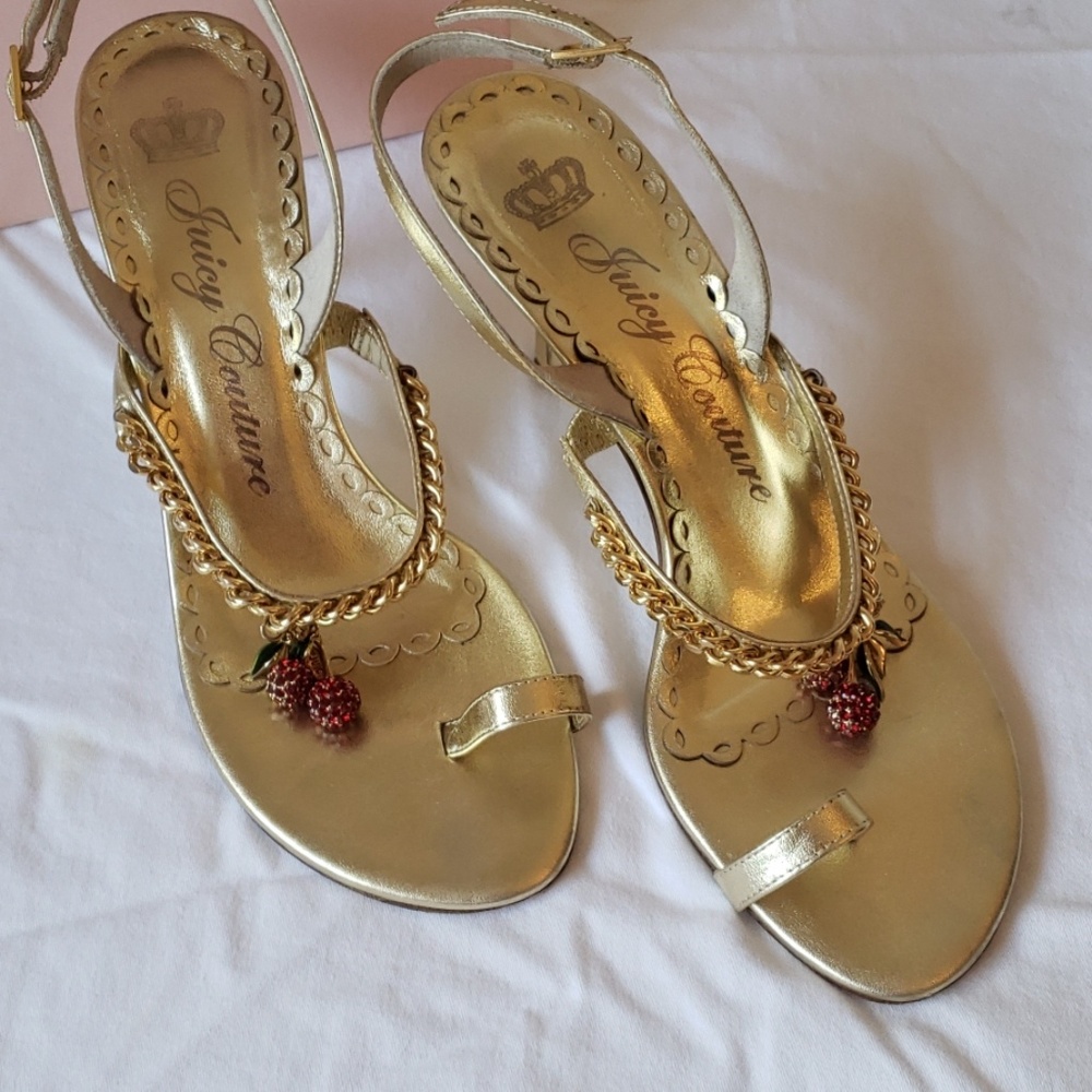 Juicy couture sandals